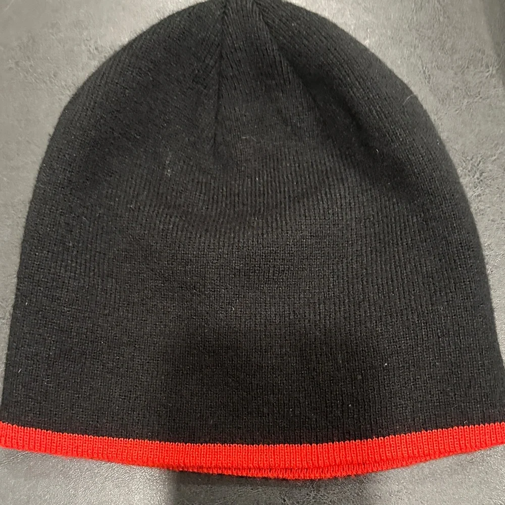 Snap-on Black and Red Beanie Hat